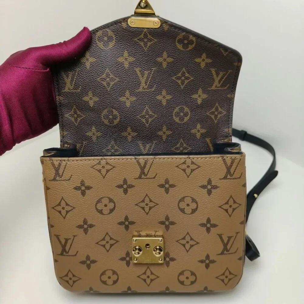 Louis Vuitton Women Pre-Loved Bag Very Good Condition